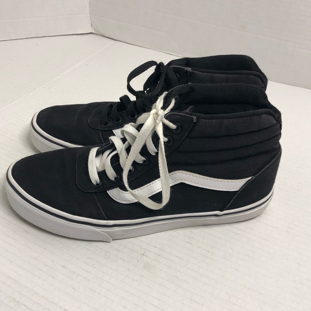 Vans Sneakers Womens 9.5 Off The Wall Mid Top Black White Classic Canvas Skate